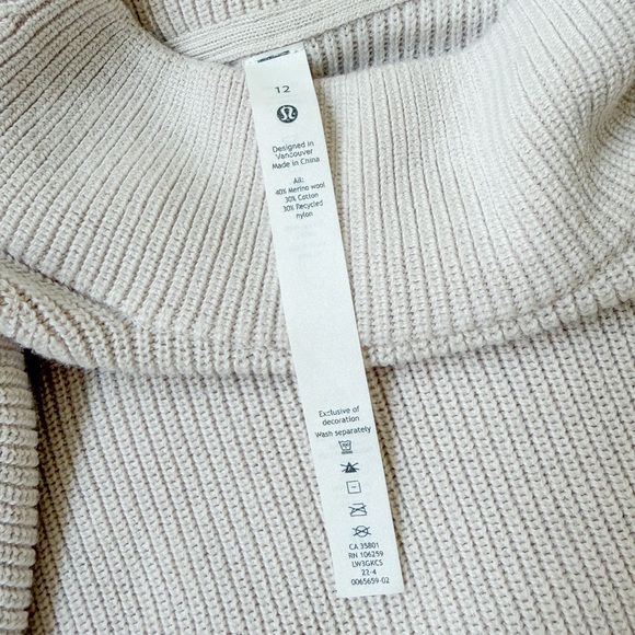 LULULEMON • Merino Wool-Blend Ribbed Turtleneck in Heathered Natural Ivory - Picture 9 of 10